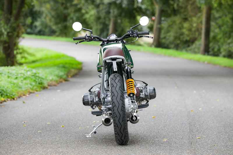 BMW Cafe Racer SE Concept Bike Classic Silver Green