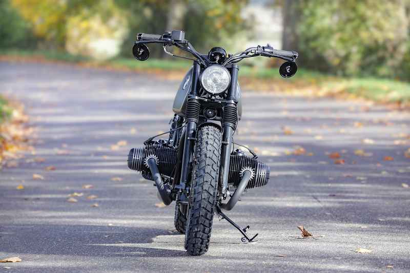 BMW Bobber SE Concept Bike black tour