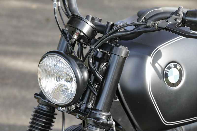 BMW Bobber SE Concept Bike black tour