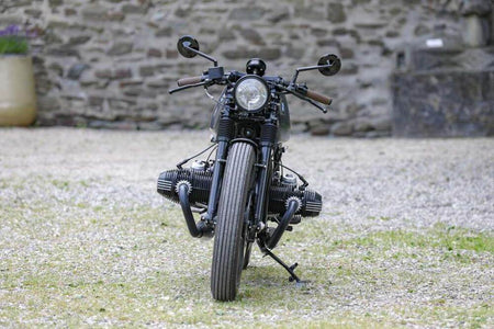 BMW Bobber SE Concept Bike Racer classic gray