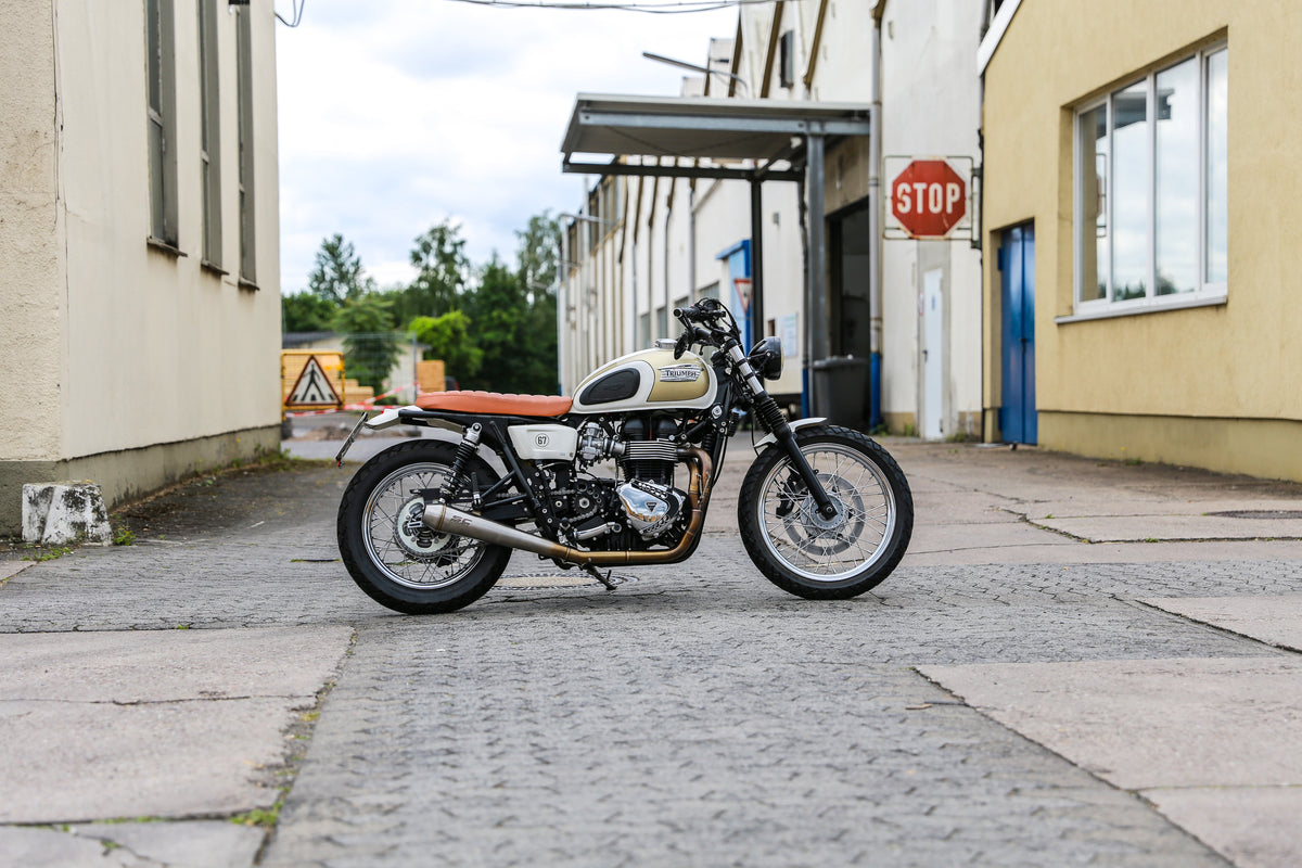 Triumph Bonneville SE trasformazione Roadster