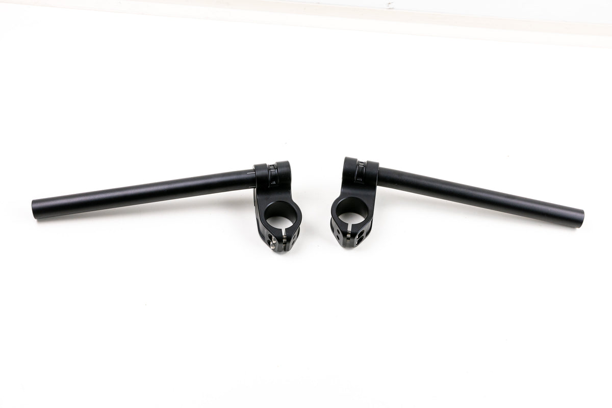 Cafe Racer Stummellenker gekröpft mit 41mm Klemmschellen