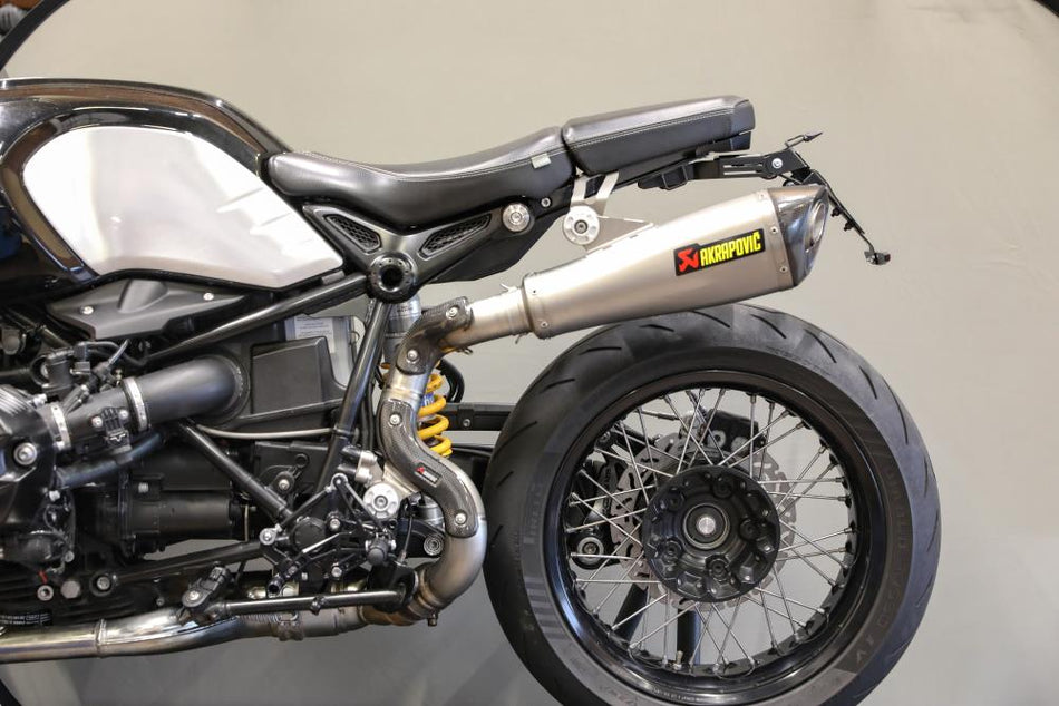 BMW R nineT 14-16 Akrapovic Auspuff Slip-On titan hohe Montage silber
