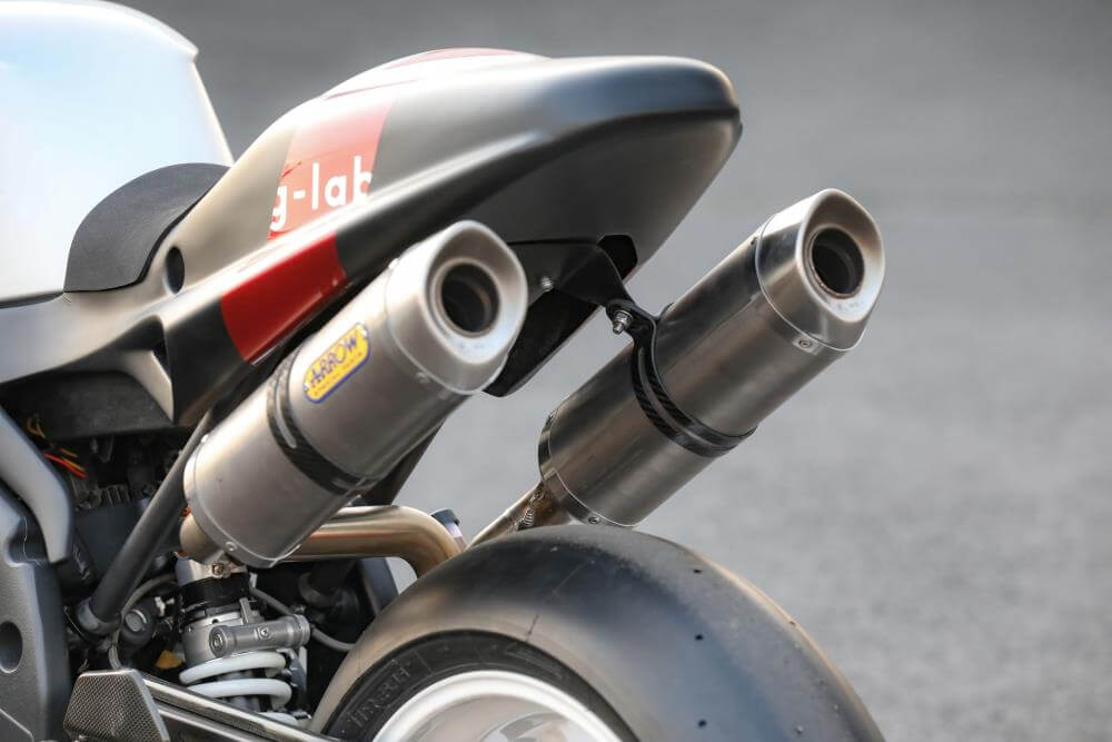 Triumph Speed "Triple X" racer conversion on 1050er base