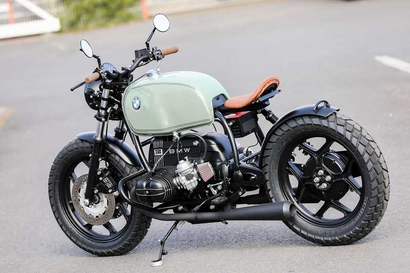 BMW Bobber SE Concept Bike light green