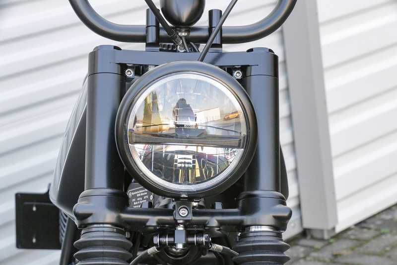 BMW Bobber SE Concept Bike Special Edition black