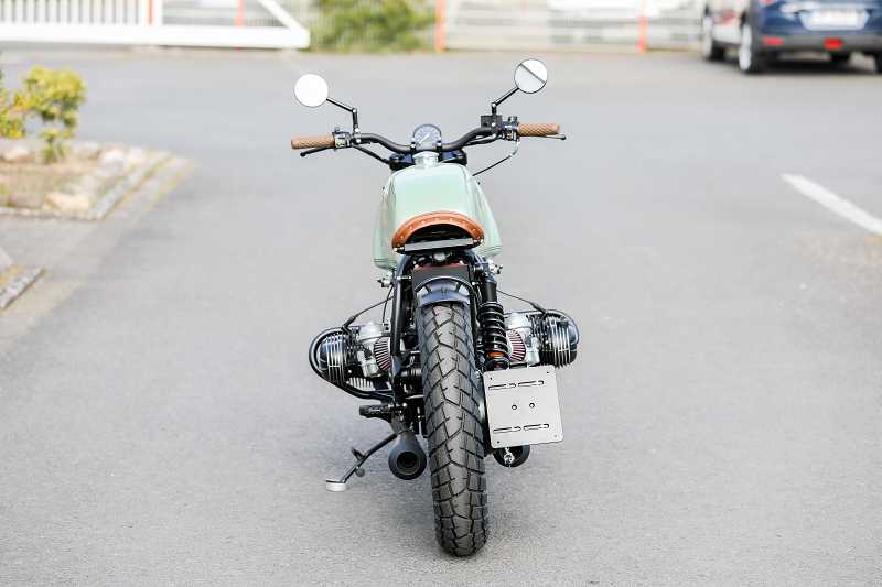 BMW Bobber SE Concept Bike light green