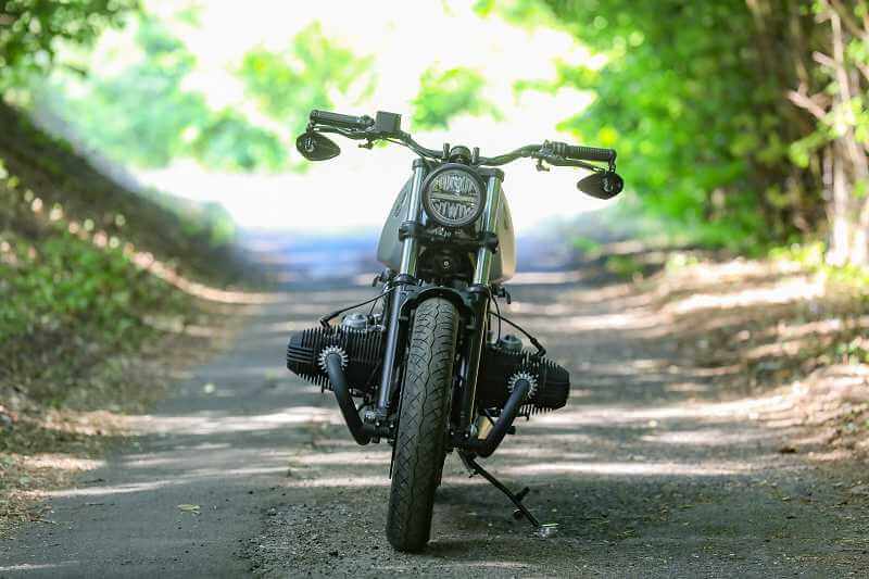 BMW Bobber SE Concept Bike Silver Blade