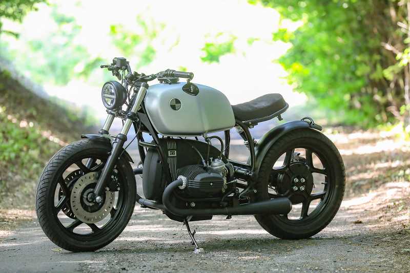 BMW Bobber SE Concept Bike Silver Blade