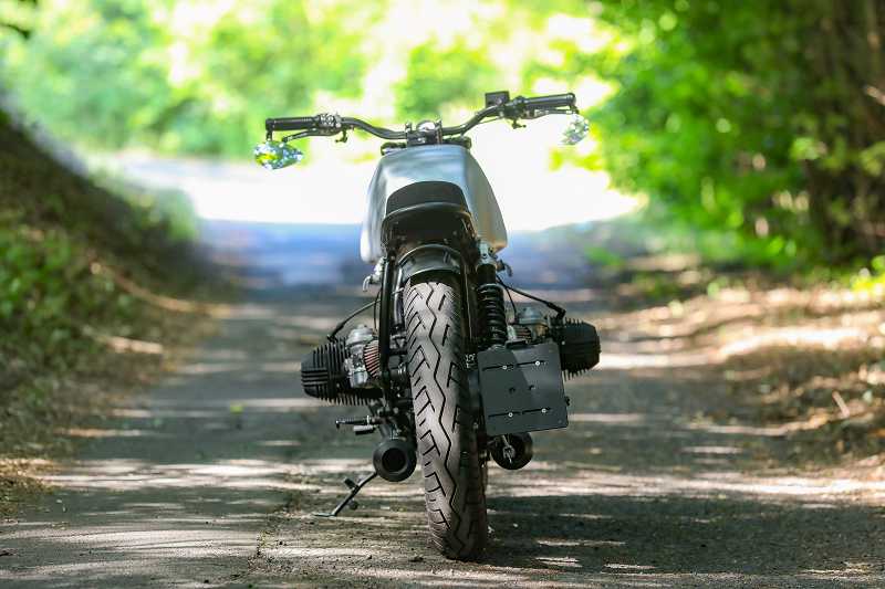 BMW Bobber SE Concept Bike Silver Blade
