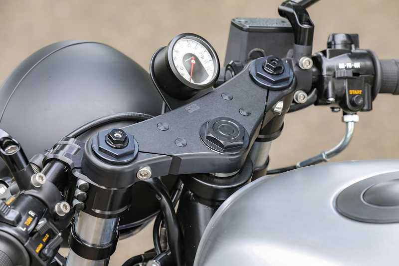 BMW Cafe Racer SE Concept Bike Silver Special Edition