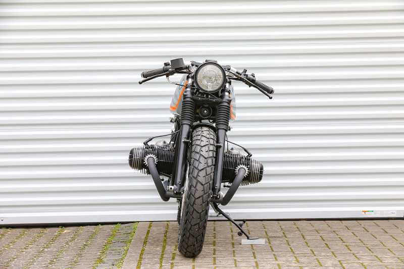 BMW Bobber SE Concept Bike Racer Edition gray orange
