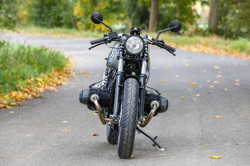 BMW Cafe Racer SE Concept Bike Classic Silver Line