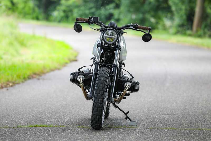 BMW Scrambler SE Concept Bike White Edition #2