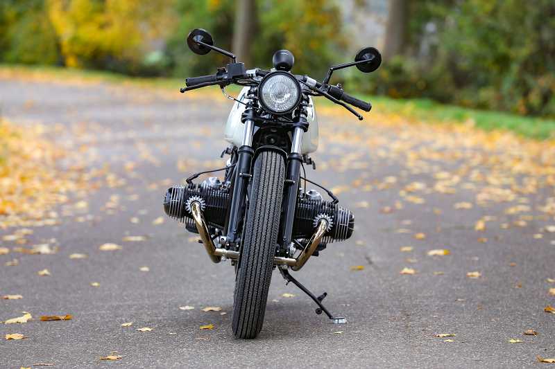 BMW Cafe Racer SE Concept Bike White Edition