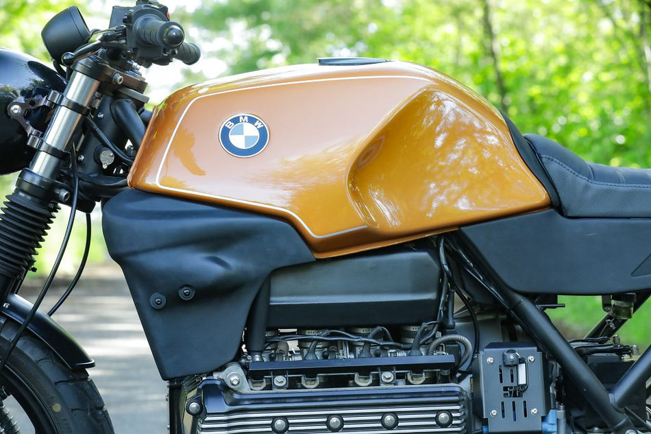 BMW K-Modelle Kühlerverkleidung Kit montiert an einer BMW Motorrad K100 in Bronze.