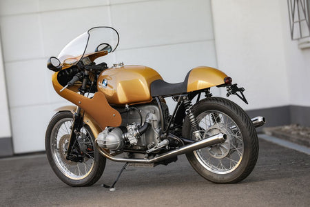 BMW Bobber SE Concept Bike in classic racer gold finish, showcasing unique design and craftsmanship.
