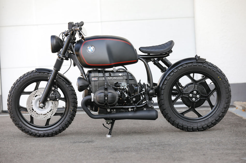 BMW Bobber SE custom bike showcased with sleek design and premium craftsmanship.