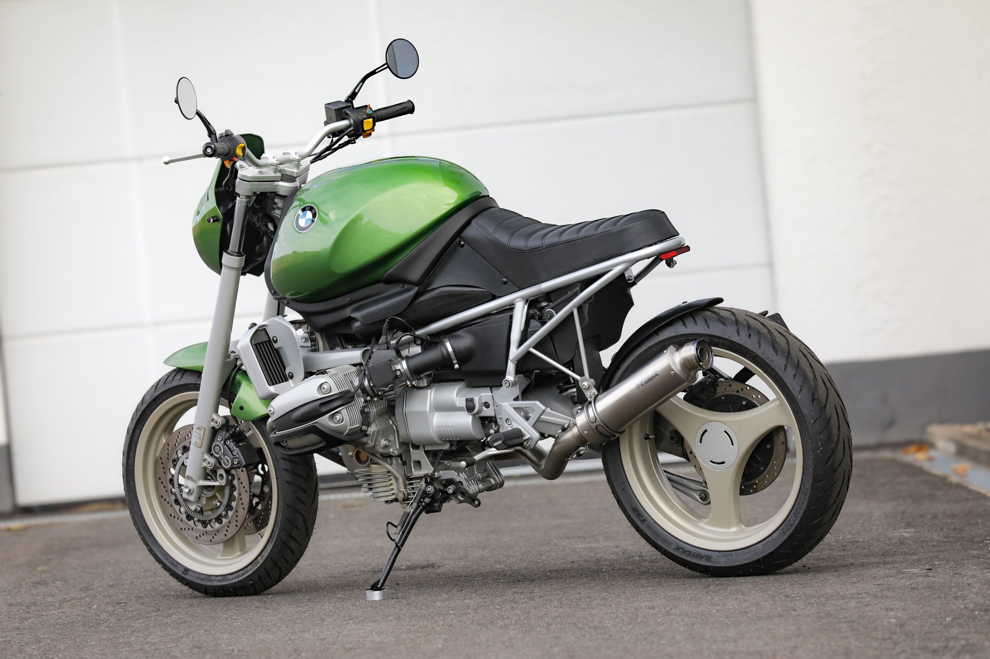 BMW R1100R Telelever motorcycle custom in green with unique design and details.