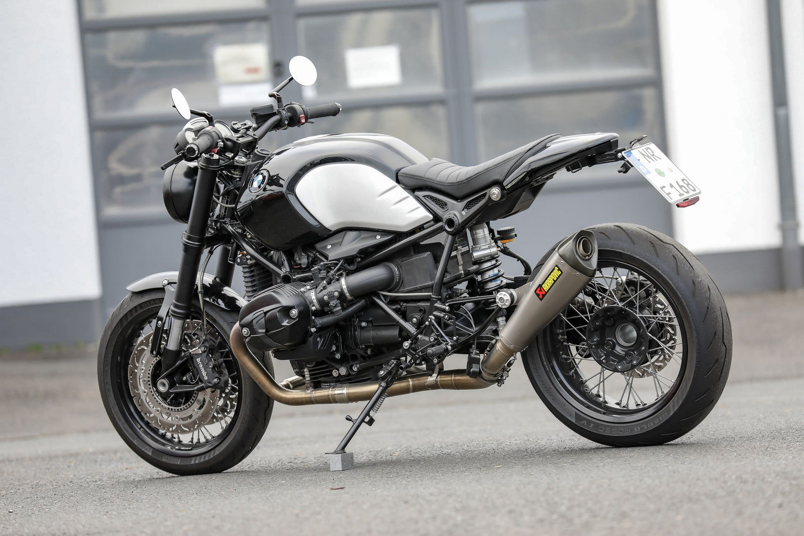 BMW SE R nineT black series