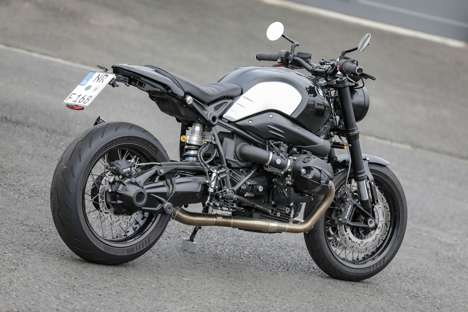 BMW SE R nineT black series