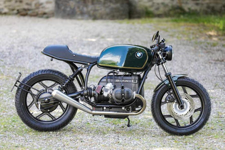Cafe Racer Beispielkonfiguration ✚ Motorpaket schwarz✔ Offene Filter✔ 2-2 Auspuff✔ Heavy Duty Fender✔ Anlasserhaube✔