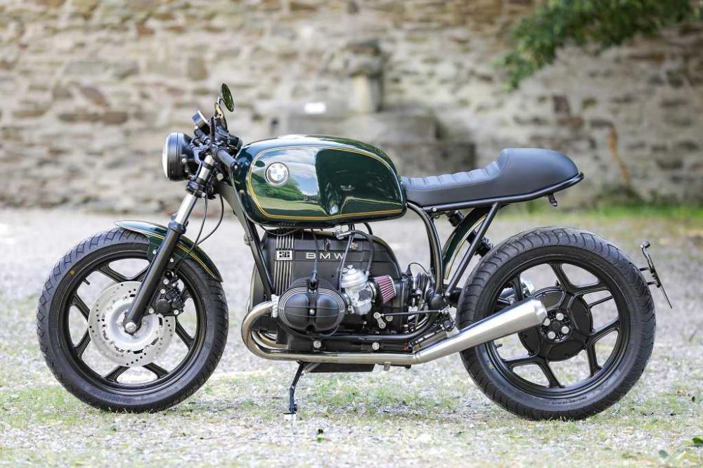 Cafe Racer Beispielkonfiguration ✚ Motorpaket schwarz✔ Offene Filter✔ 2-2 Auspuff✔ Heavy Duty Fender✔ Anlasserhaube✔