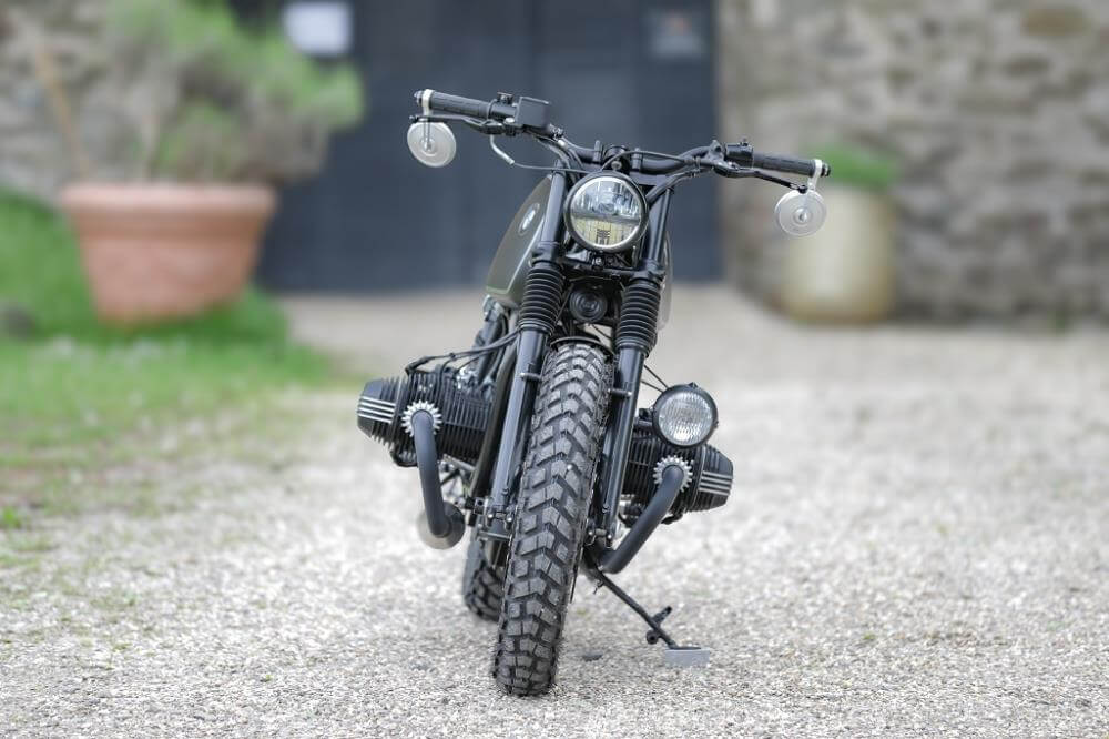 BMW Bobber SE Concept Bike black series
