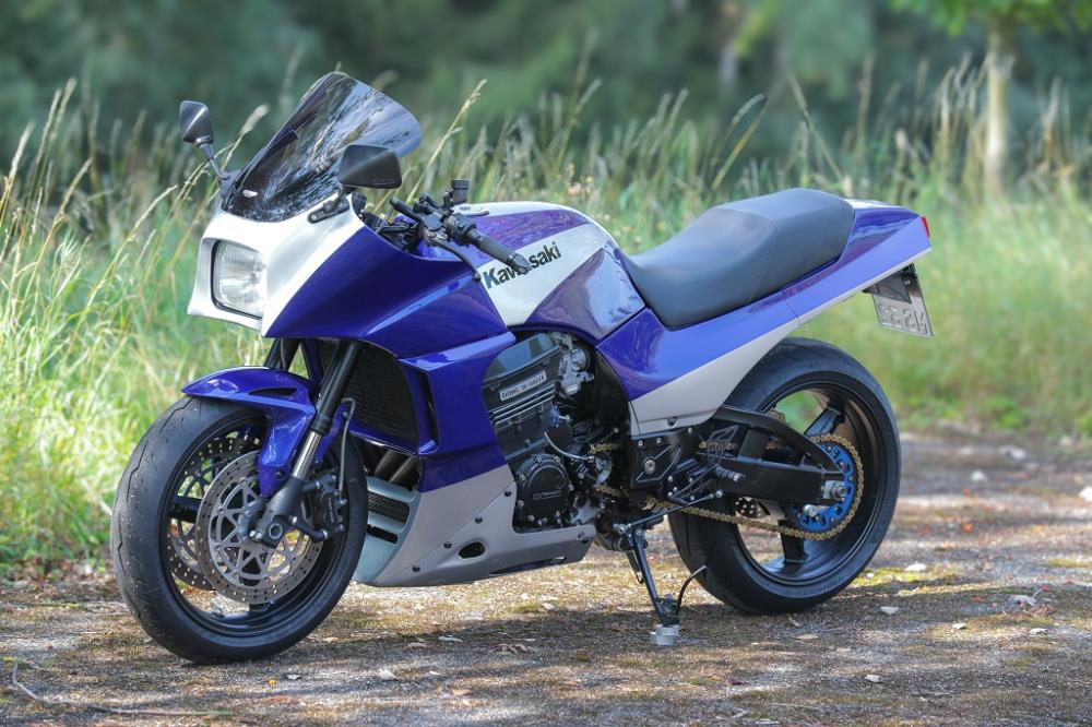 Kawasaki GPZ 900R Superbike mit 1030ccm