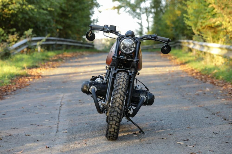 BMW Bobber SE Concept Bike Silver Blade