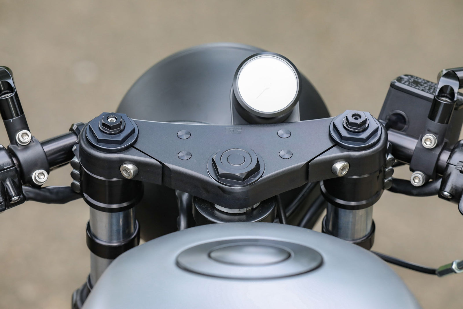 BMW R100 Cafe Racer SE Concept Bike Silver
