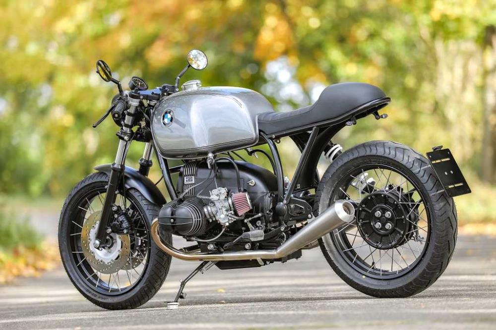Cafe Racer Beispielkonfiguration ✚ Speichenräder✔ Motorpaket schwarz✔ Offene Filter✔ 2-2 Auspuff✔ Anlasserhaube✔