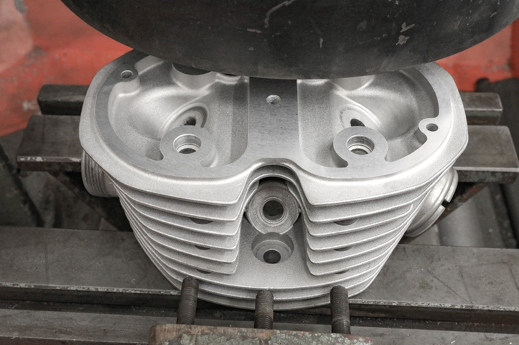 BMW Boxer Zylinderkopf Ventildeckeldichtfläche planschleifen
