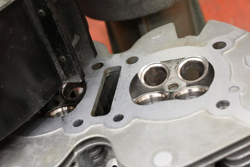 Zylinderkopf Dichtfläche planfräsen auf Planmaschine für 2-Zylinder