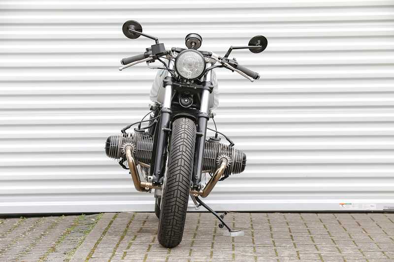 BMW Cafe Racer SE Concept Bike Silver Edition